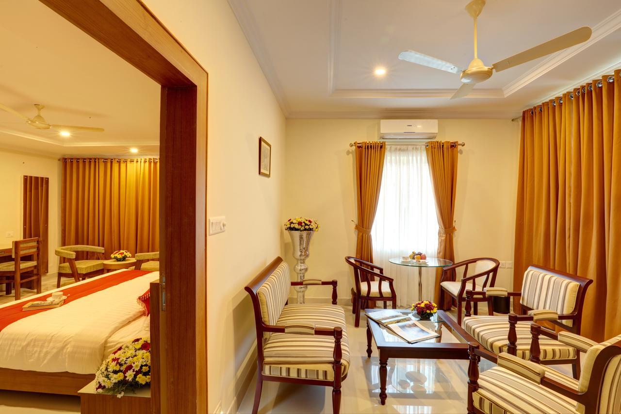 Hotel Floral Park Kottayam Exterior foto